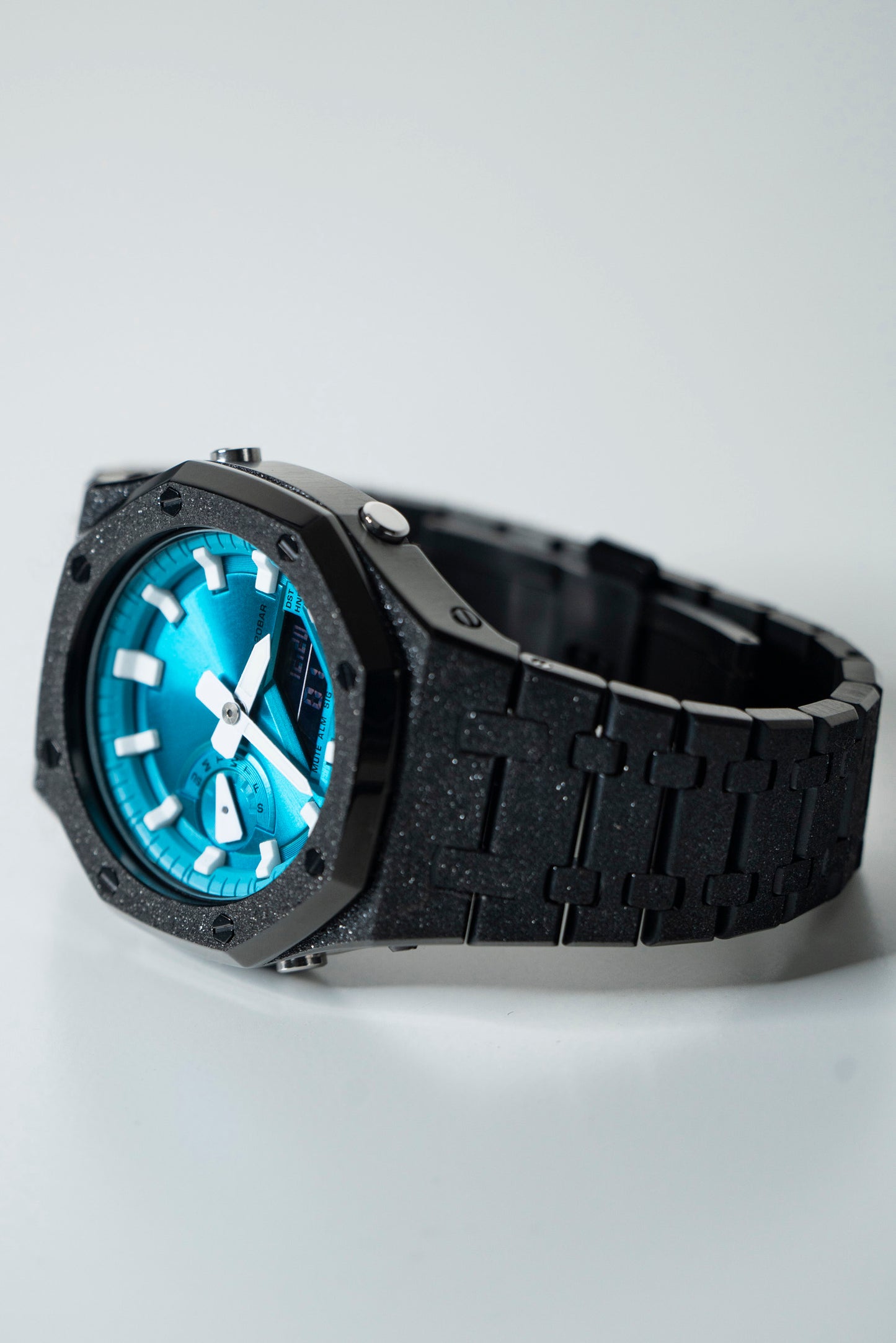 OAK FROSTED - BLACK ON BLUE