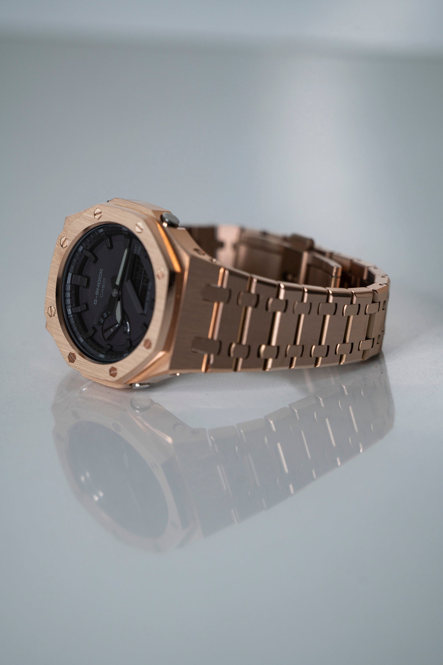 OAK METAL - ROSE GOLD ON BLACK